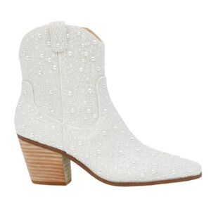 NWOT Betsey Johnson Diva White Pearl-Embellished Heeled Boots